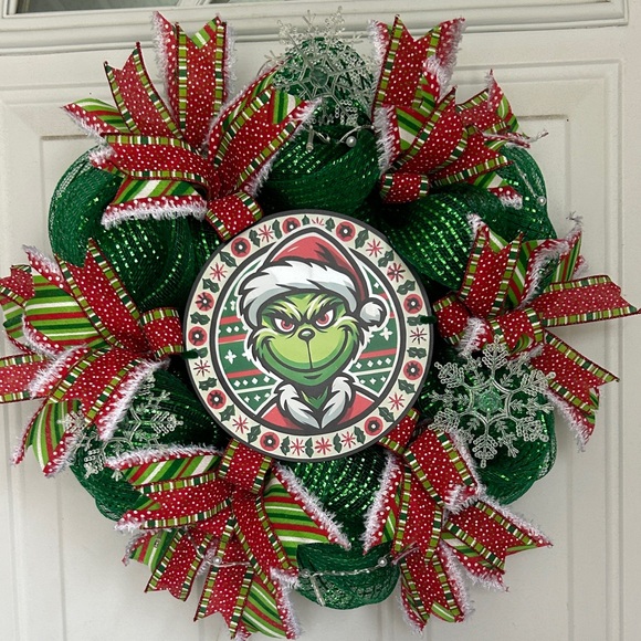 Christmas Wreath’s & Centrepieces - Picture 1 of 1